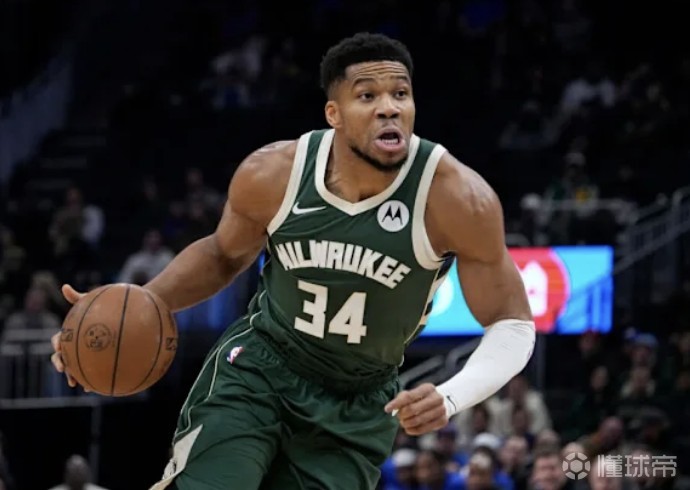 美记:字母希望被交易至热火,关键问题是热火能给怎样的筹码